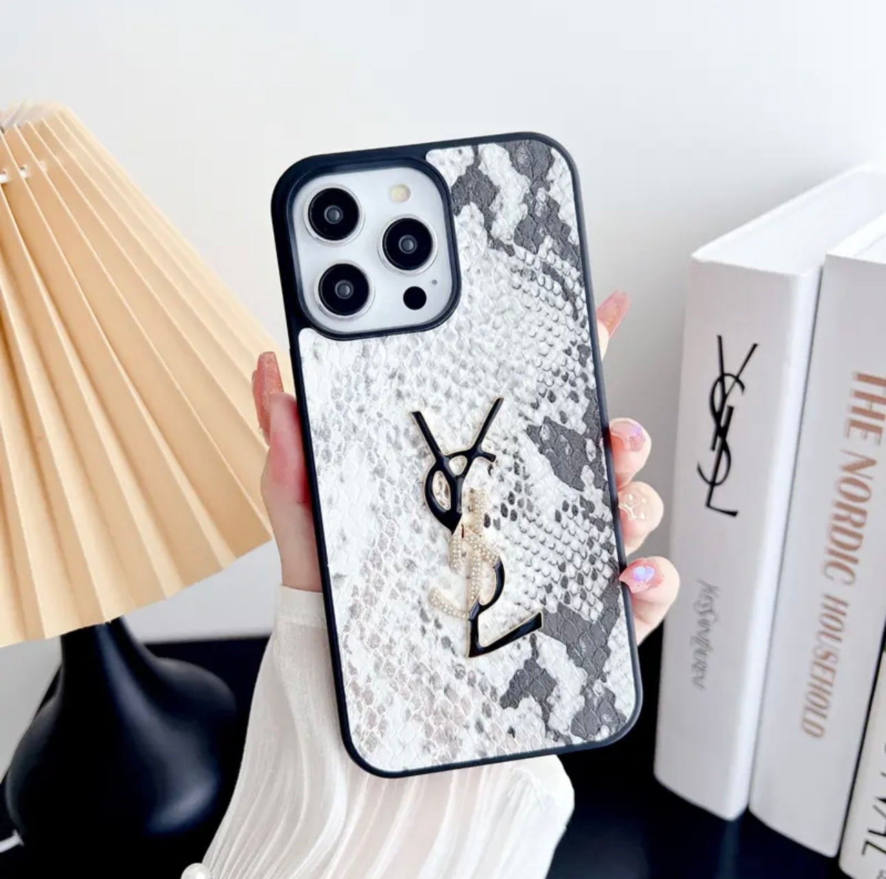 Fine snake Case for iPhone 12-17
