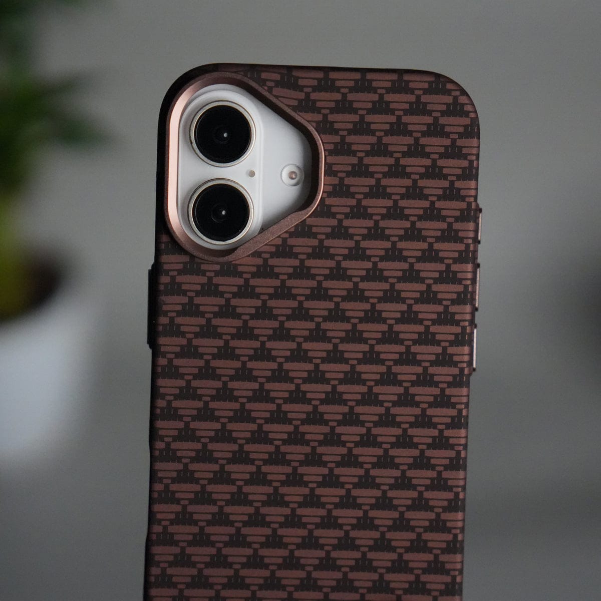 iPhone 17 Carbon Fiber Texture Design Hard Pc MagSafe Case Cover Tringle Pattern