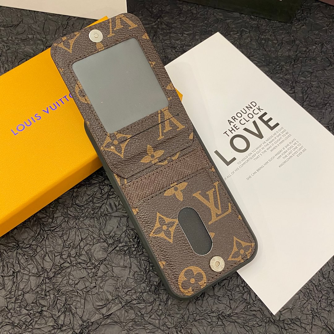 Luxury Phone Case Made of Genuine Leather with a Monogram Pattern for iPhone 13-17