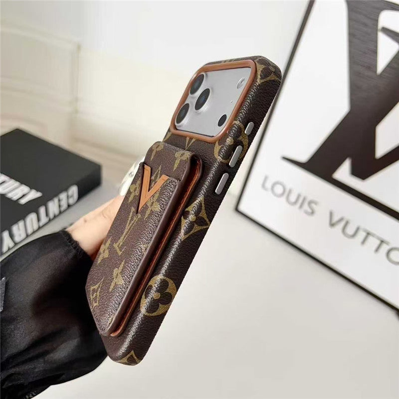 Distressed Heritage Case for iPhone 13-17