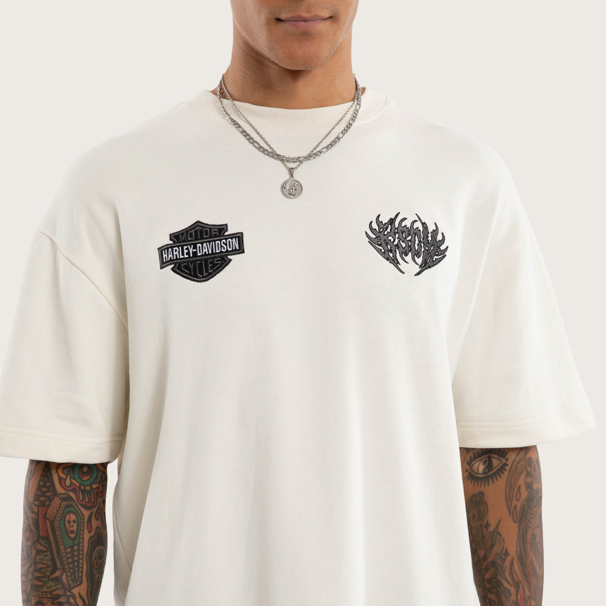 Outlaw Loopback Street Tee Tofu