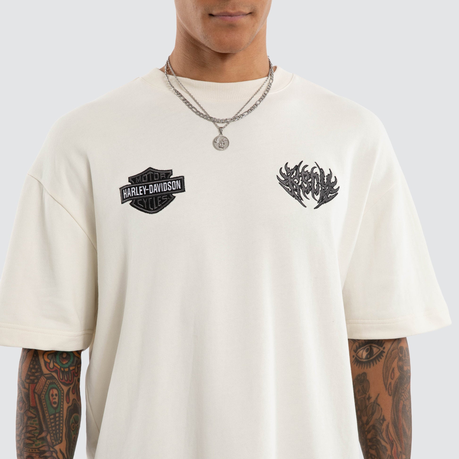 Outlaw Loopback Street Tee Tofu