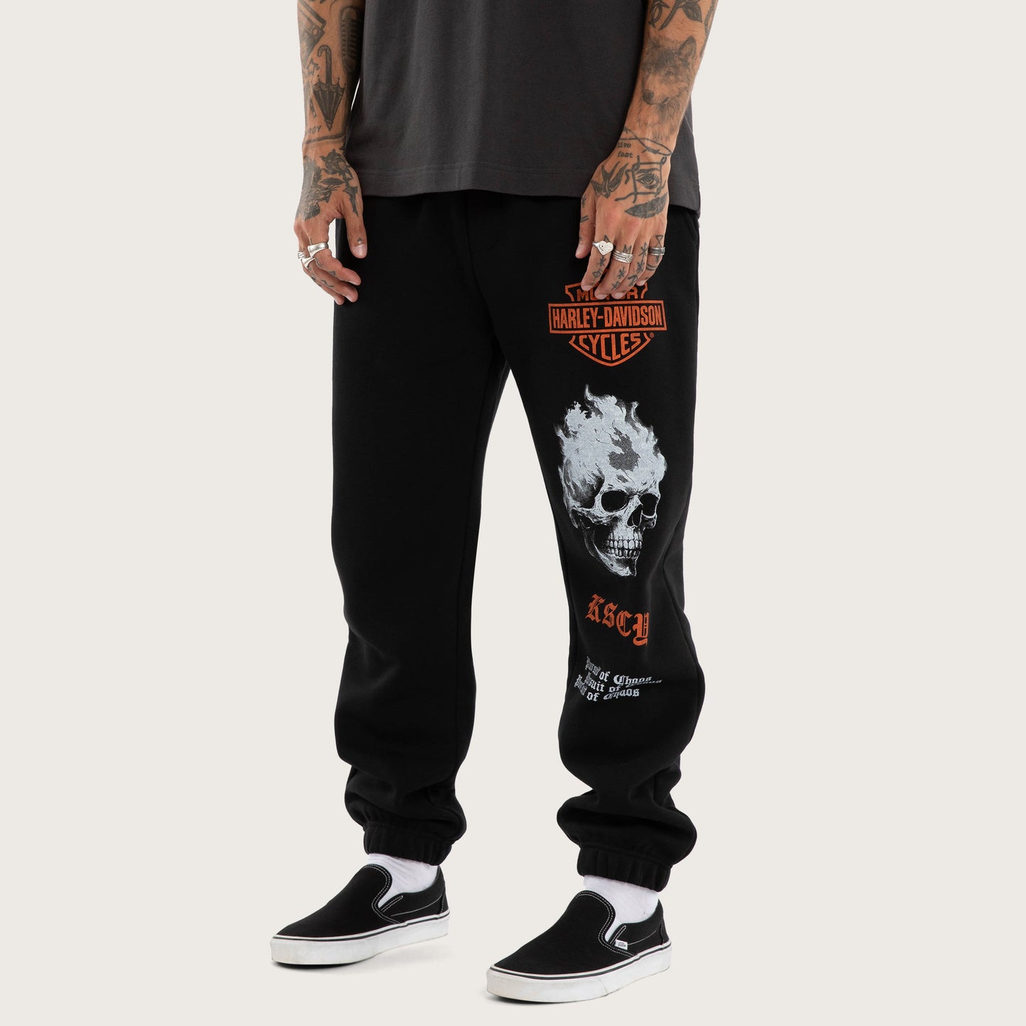 Earn Straight Trackpant Jet Black