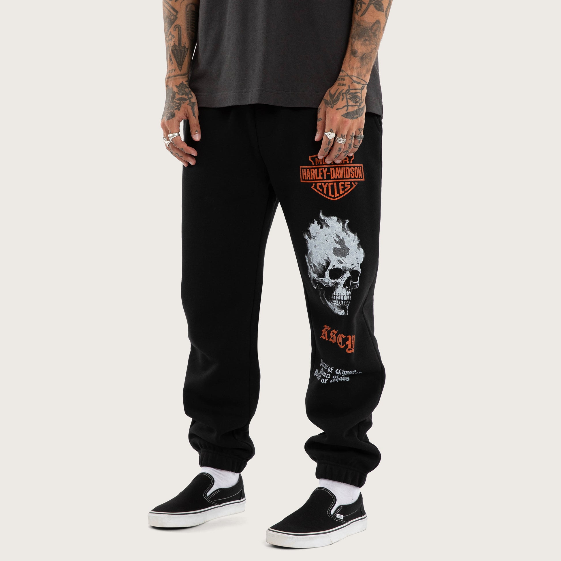 Earn Straight Trackpant Jet Black
