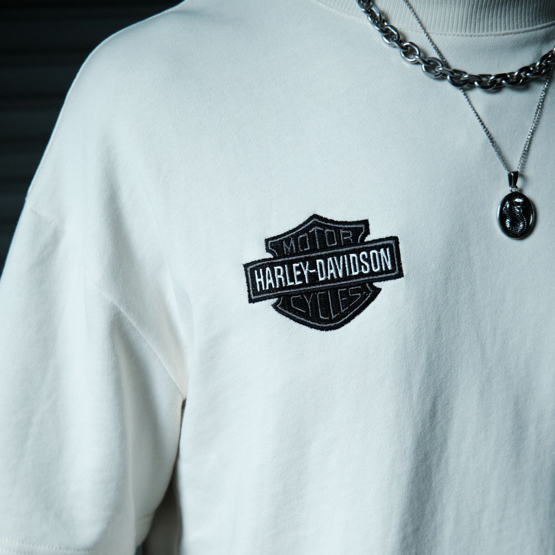 Outlaw Loopback Street Tee Tofu