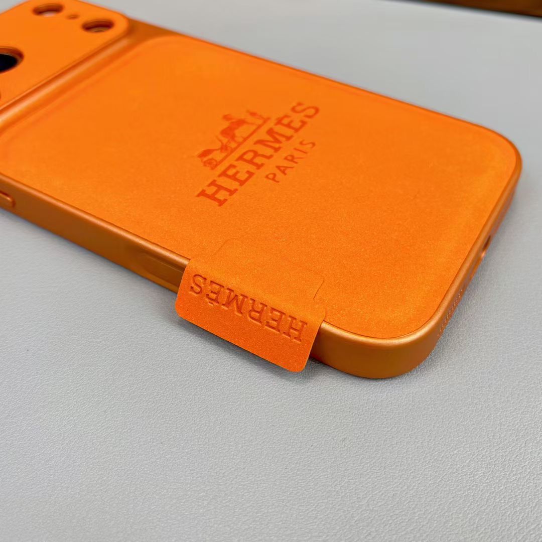 Premium Leather iPhone Case – Luxury Protection & Style for iPhone 14-17