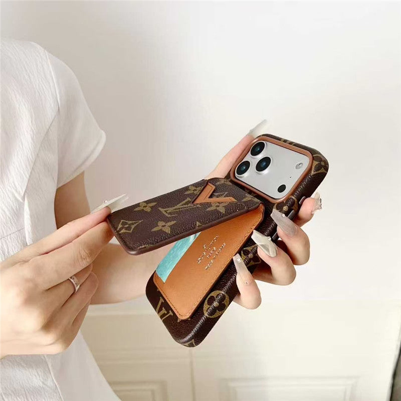 Distressed Heritage Case for iPhone 13-17