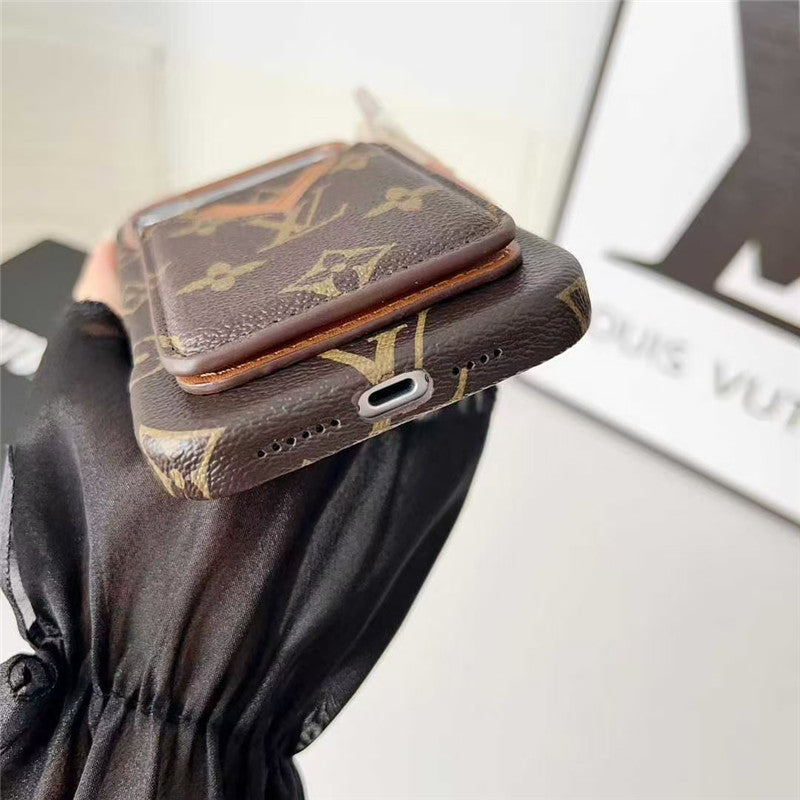 Distressed Heritage Case for iPhone 13-17