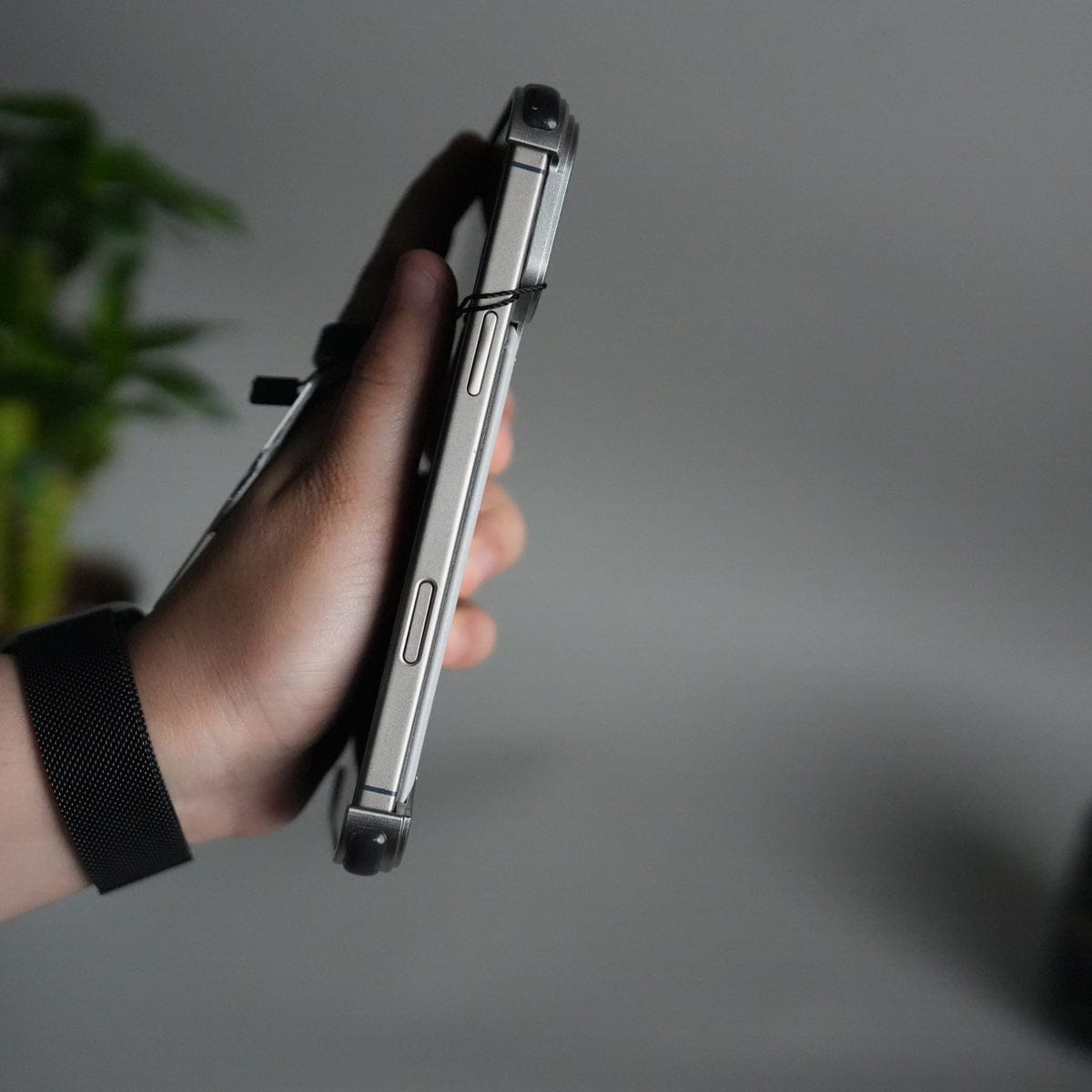 iPhone 17 Pro Leather Frameless Metal Kickstand Case