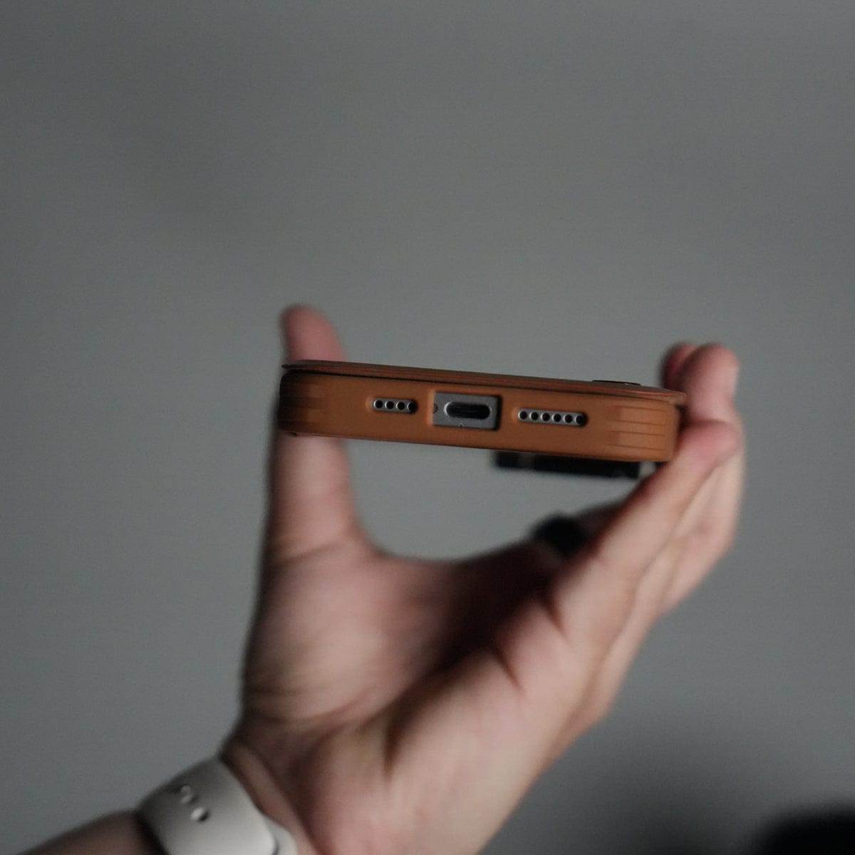 iPhone 15 Series Flip Case With Metal Camera Stand