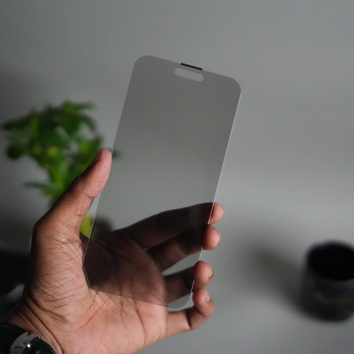 iPhone 15 Series Ani Spy Privacy Tempered Glass