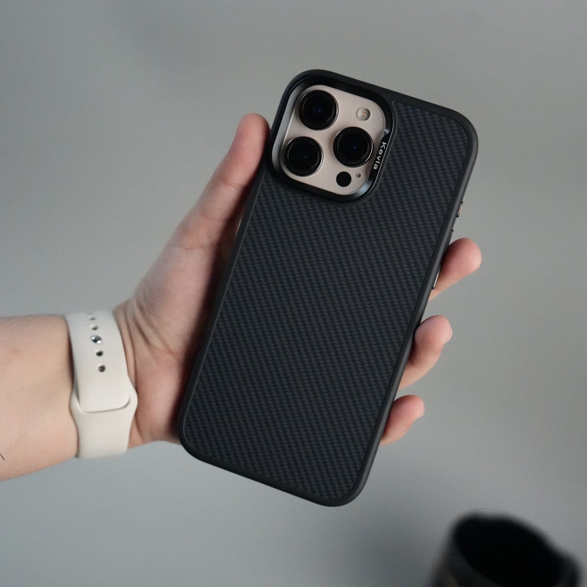 iPhone 16 Series Carbon Fiber Design MagSafe Cover