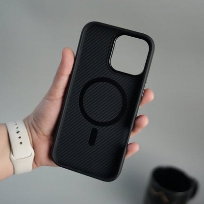 iPhone 16 Series Carbon Fiber Design MagSafe Cover