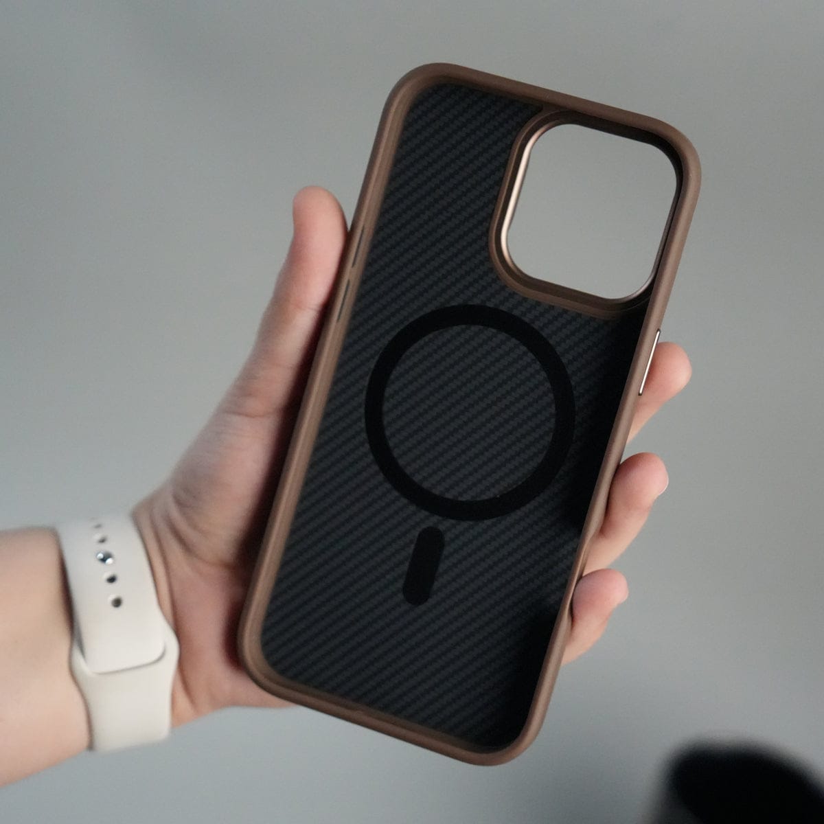 iPhone 16 Series Carbon Fiber Design MagSafe Cover