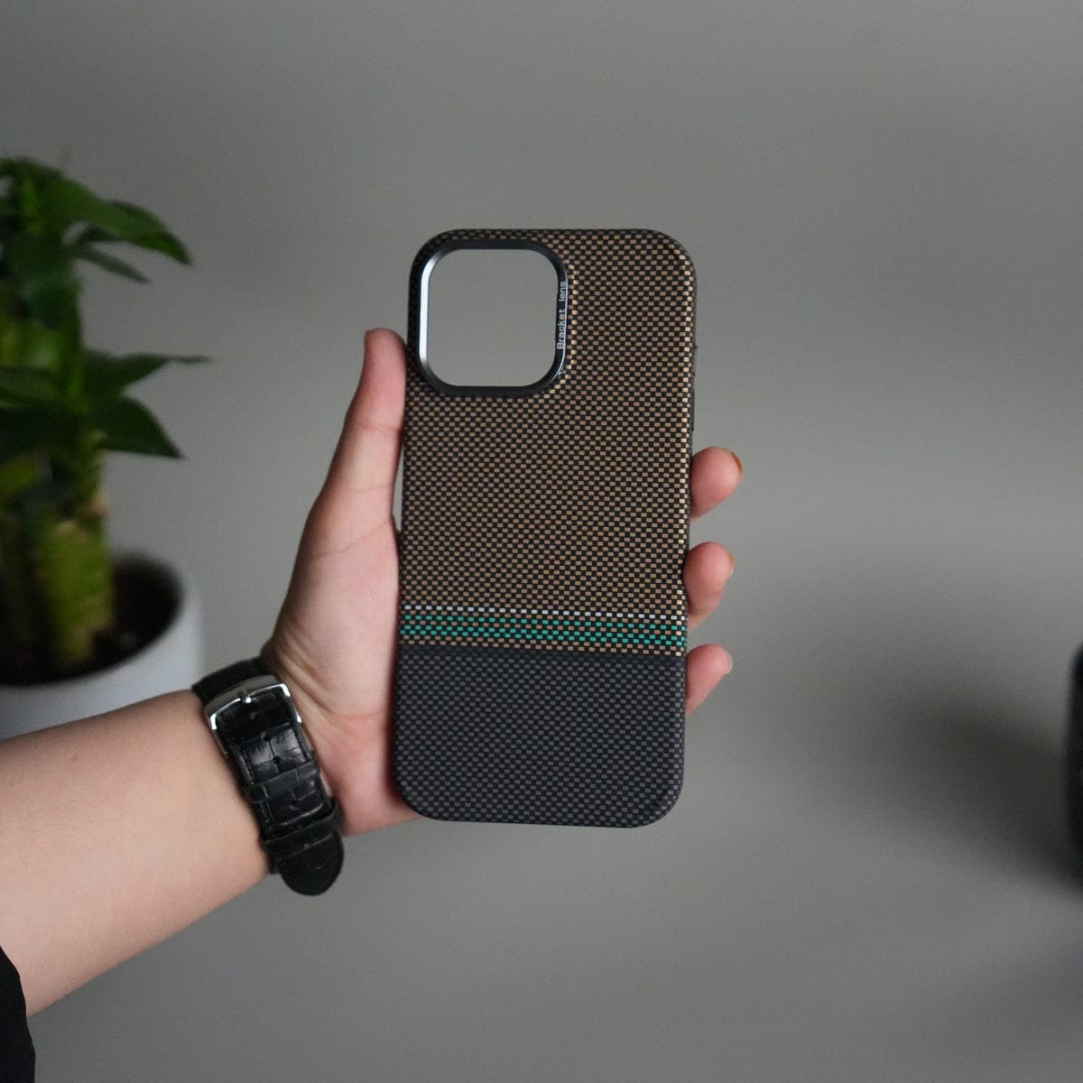 iPhone 16 Series Carbon Fiber Texture Design Hard Pc MagSafe Case Cover BlackYellow