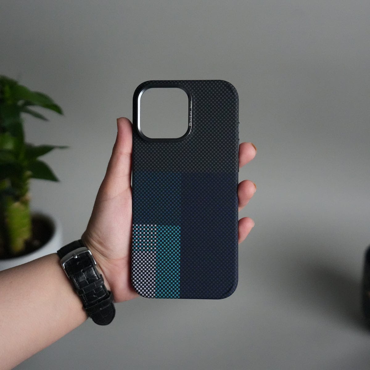 iPhone 16 Series Carbon Fiber Texture Design Hard Pc MagSafe Case Cover CornerGreen