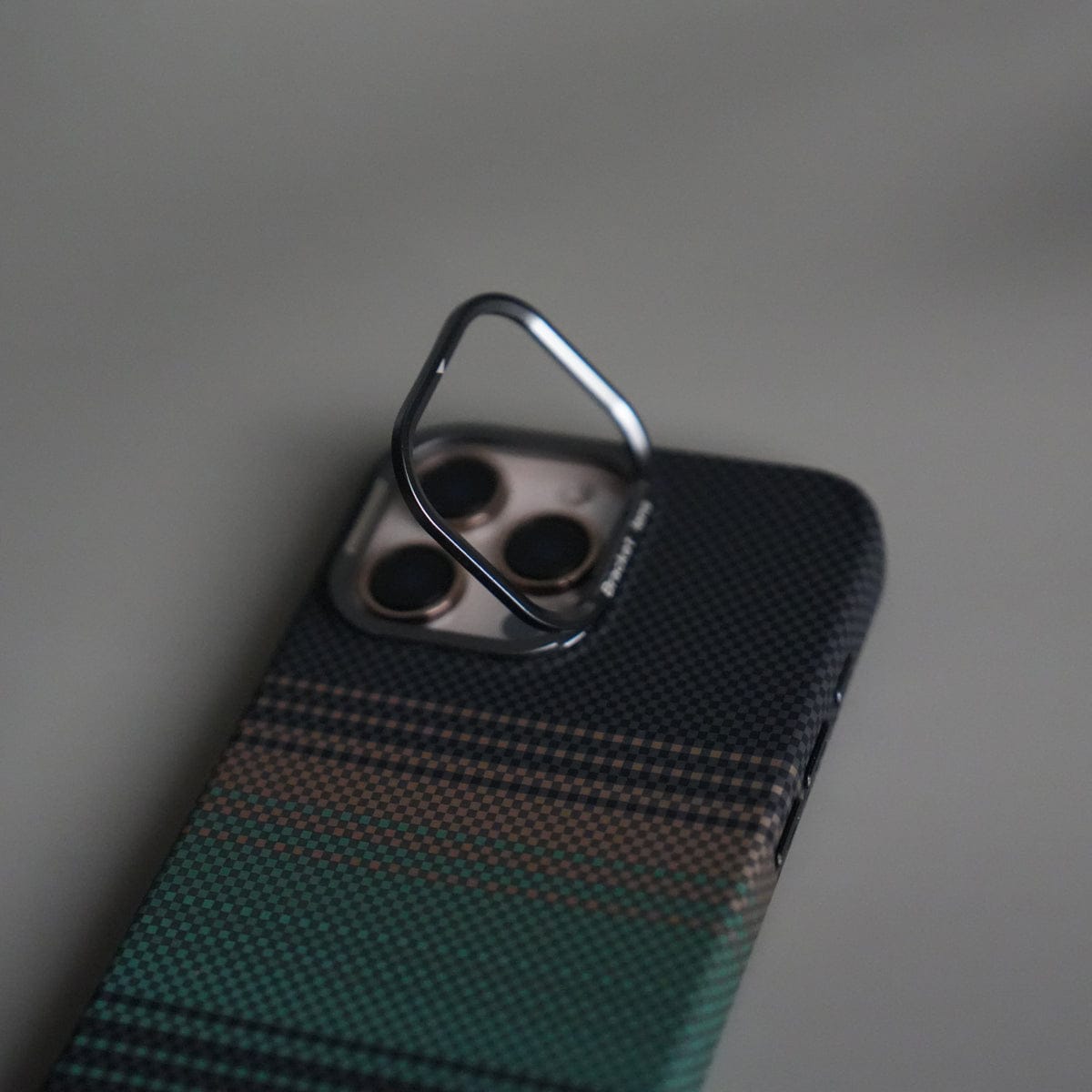 iPhone 16 Series Carbon Fiber Texture Design Hard Pc MagSafe Case Cover GreenOrange