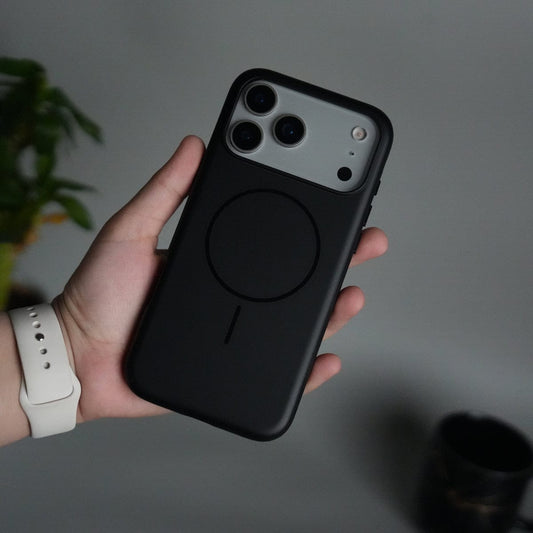 iPhone 17 Series Matte Black MagSafe Case | Magnetic Protective Cover