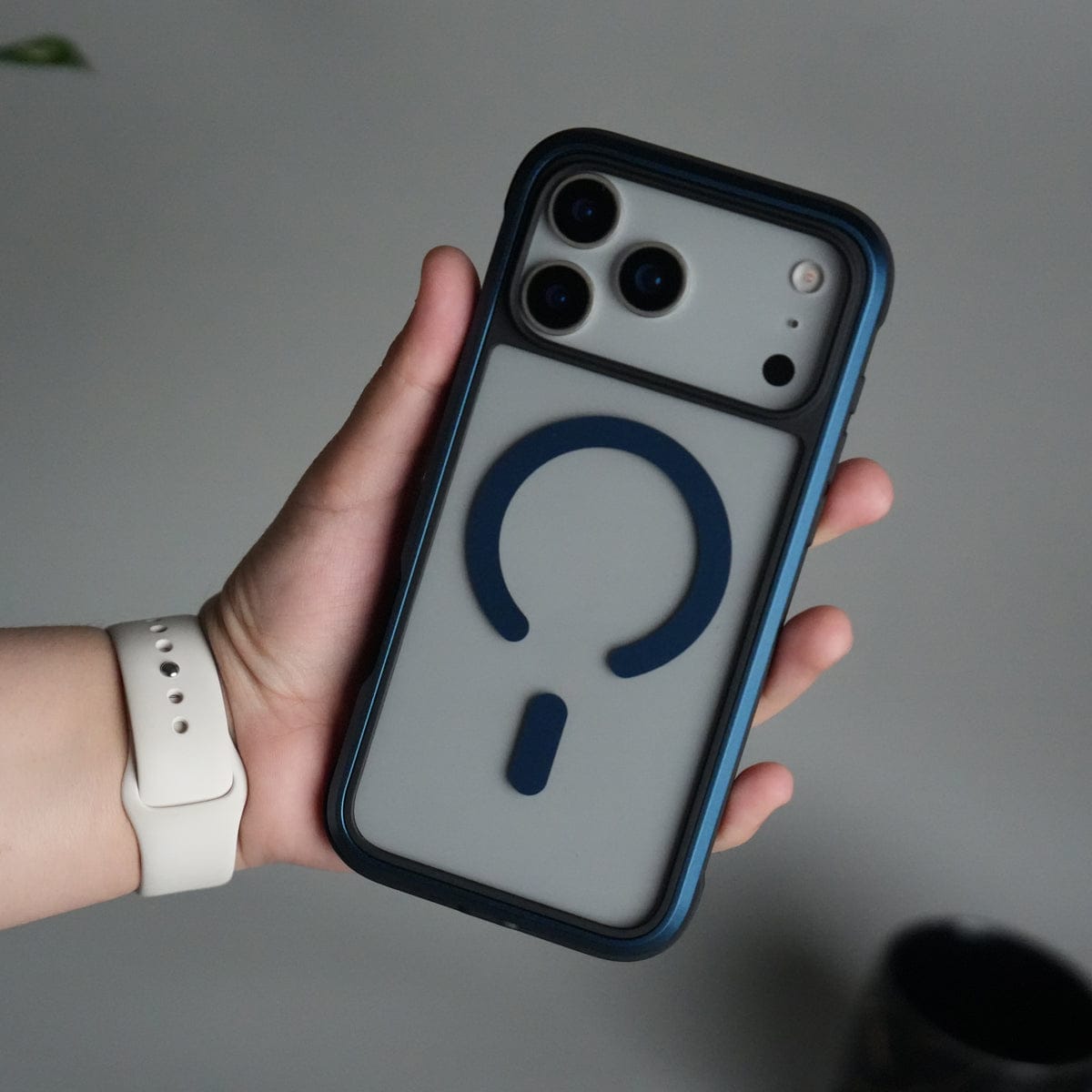 iPhone 17 Pro Military Grade Durable Aluminum Frame MagSafe Case | Anti-Yellowing Technology Case