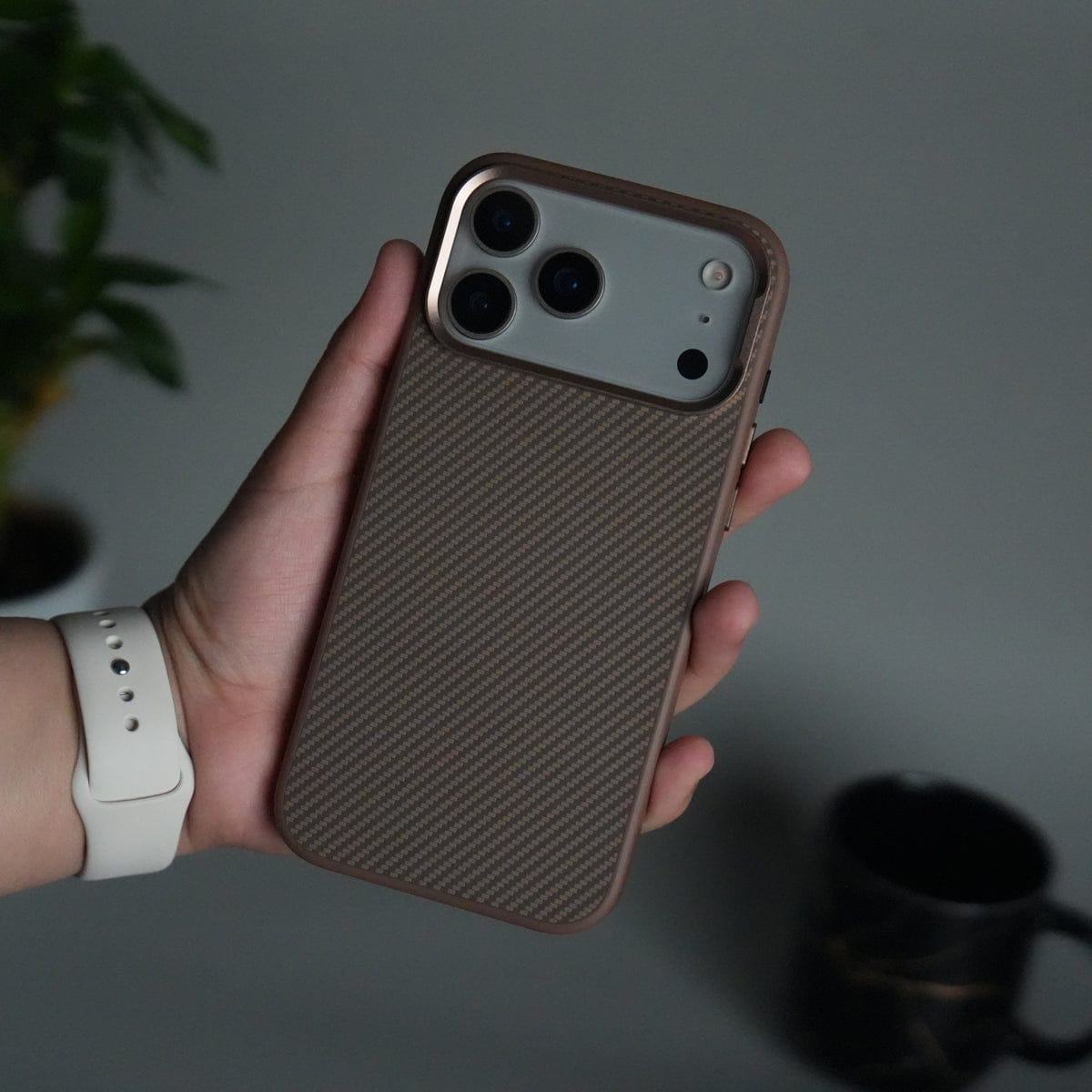 iPhone 17 Pro Max Metal Camera Ring Carbon Fiber Design MagSafe Cover