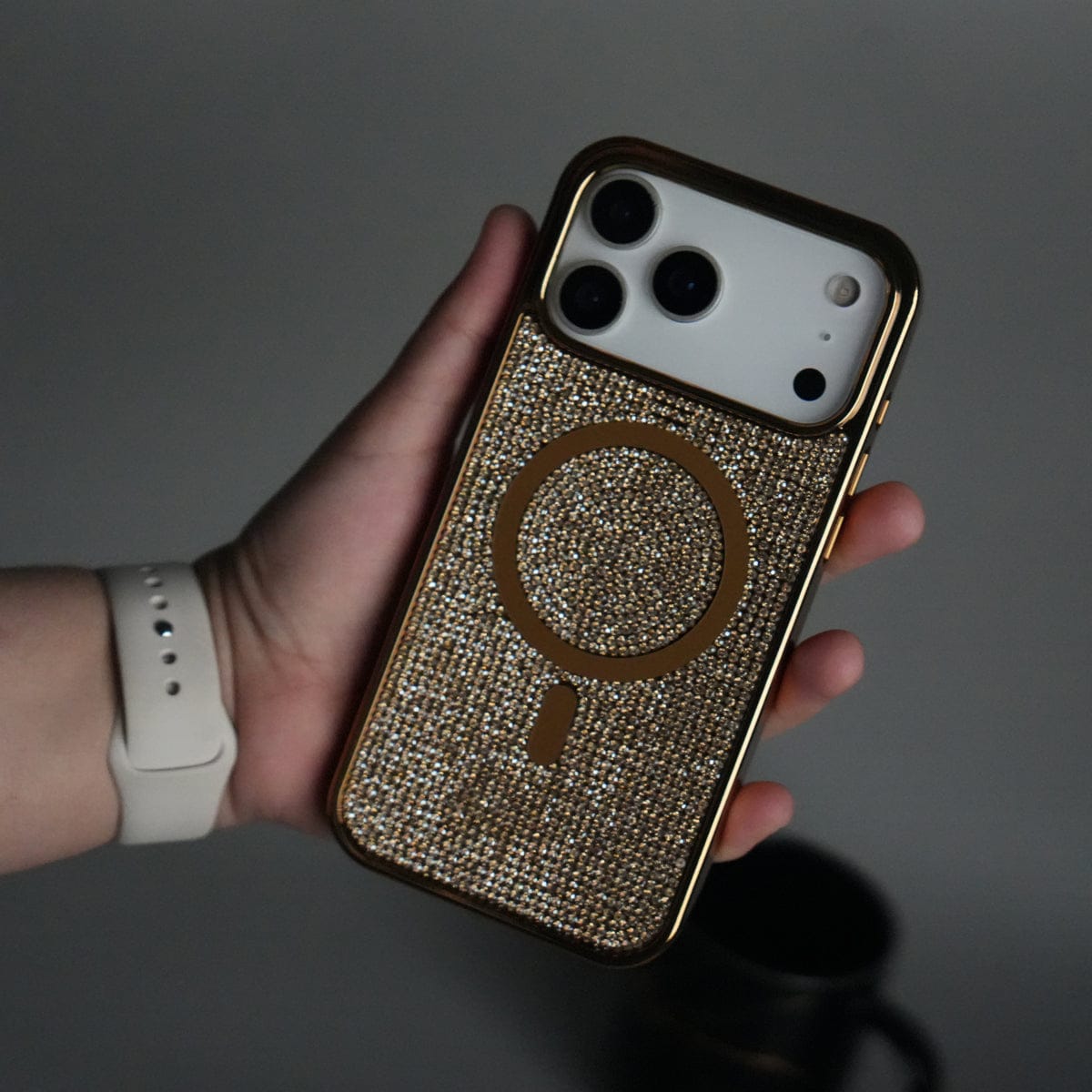 iPhone 17 Pro Max Luxury Diamond Case Cover