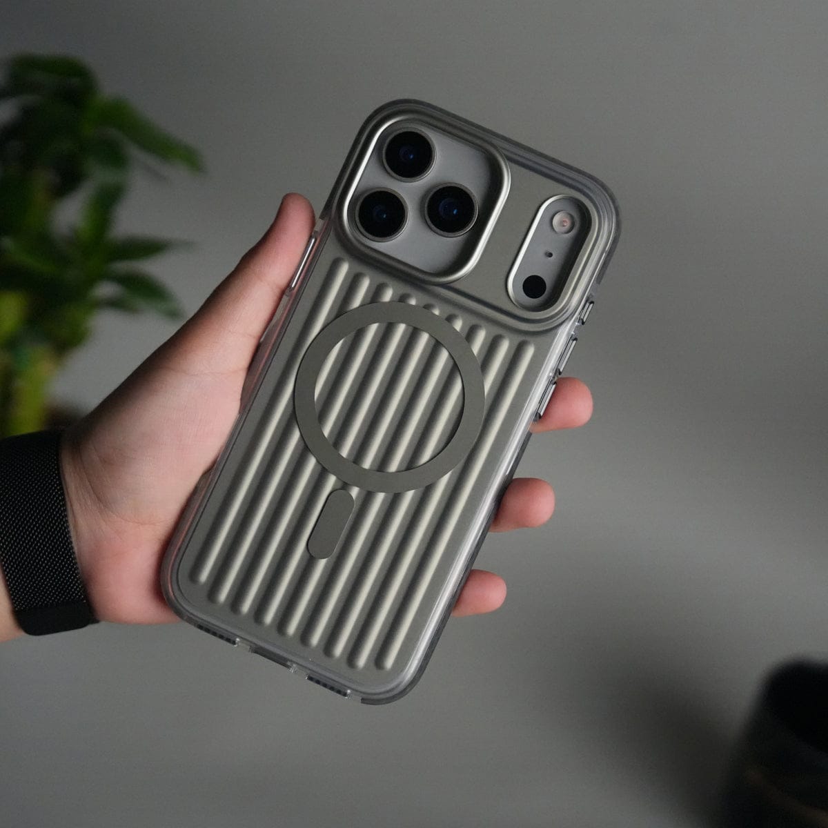 iPhone 17 Pro Max MagSafe Suitcase Design Case | Shockproof Ribbed Texture Back Cover