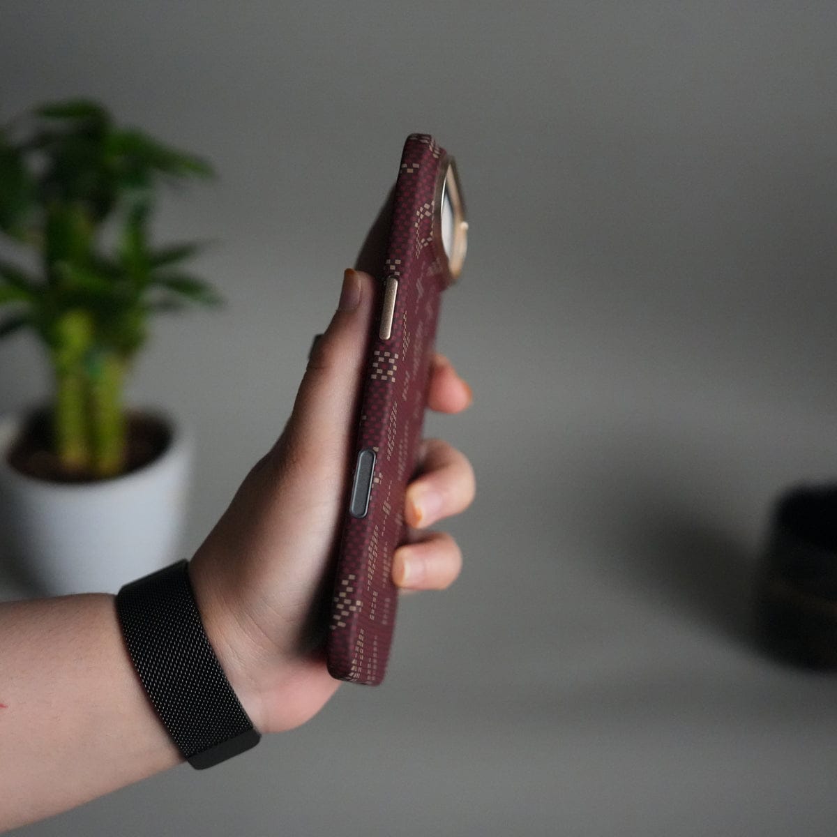 iPhone 17 Air Aramid Fiber Case | Slim MagSafe Cover | Maroon