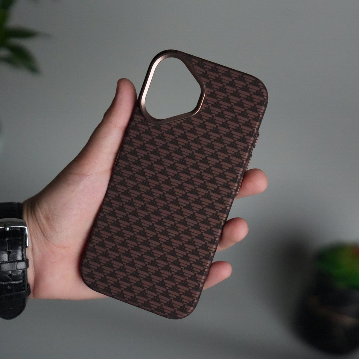 iPhone 17 Carbon Fiber Texture Design Hard Pc MagSafe Case Cover Tringle Pattern
