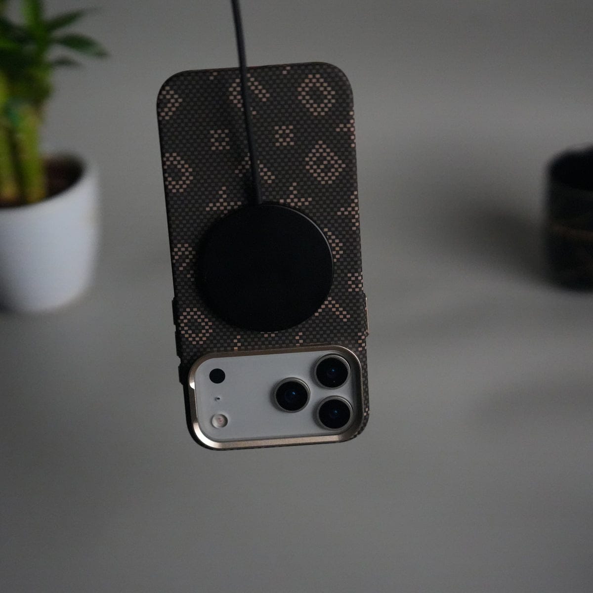 iPhone 17 Pro Aramid Fiber Case | Slim MagSafe Cover | Desert