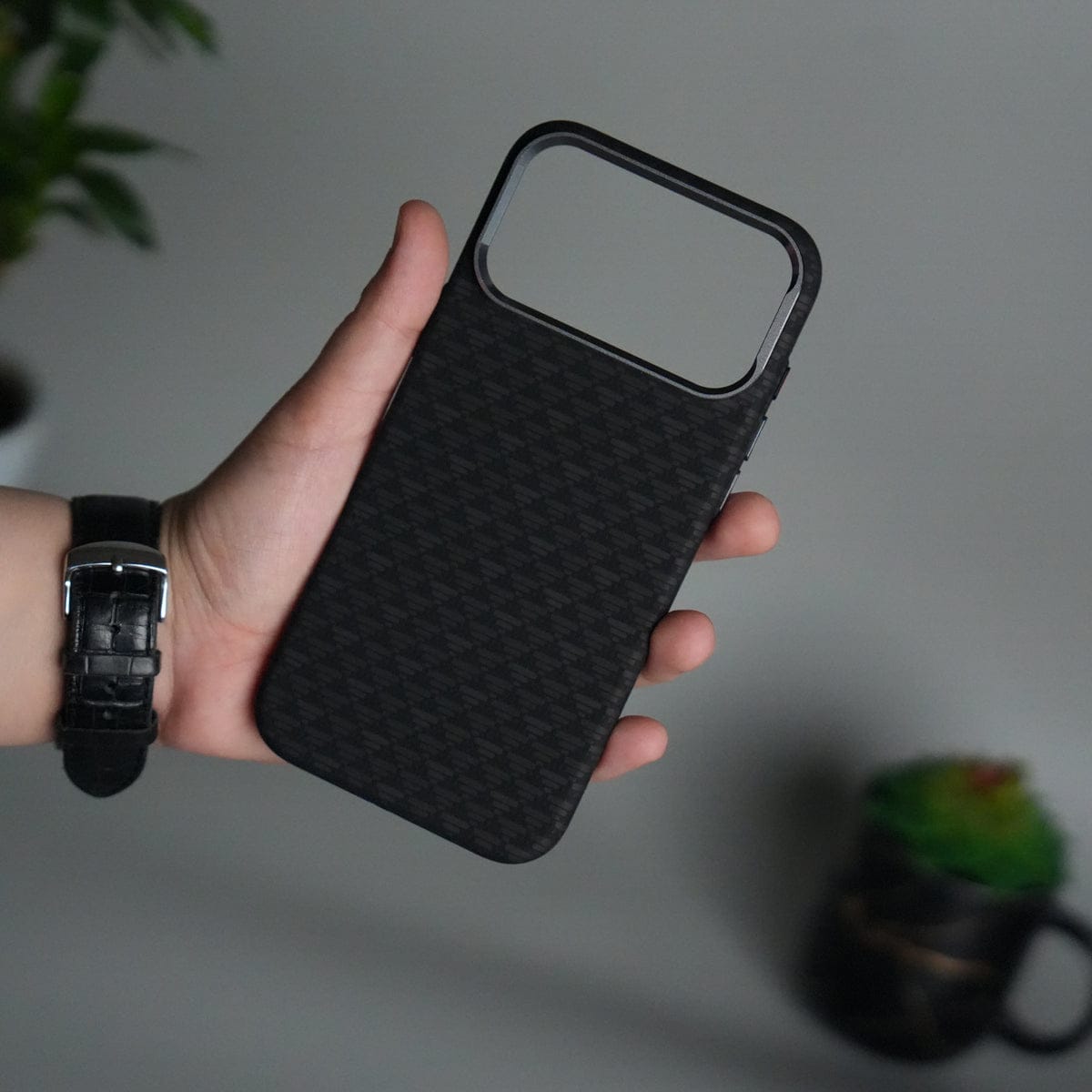 iPhone 17 Pro Carbon Fiber Texture Design Hard Pc MagSafe Case Cover Black Tringle Pattern