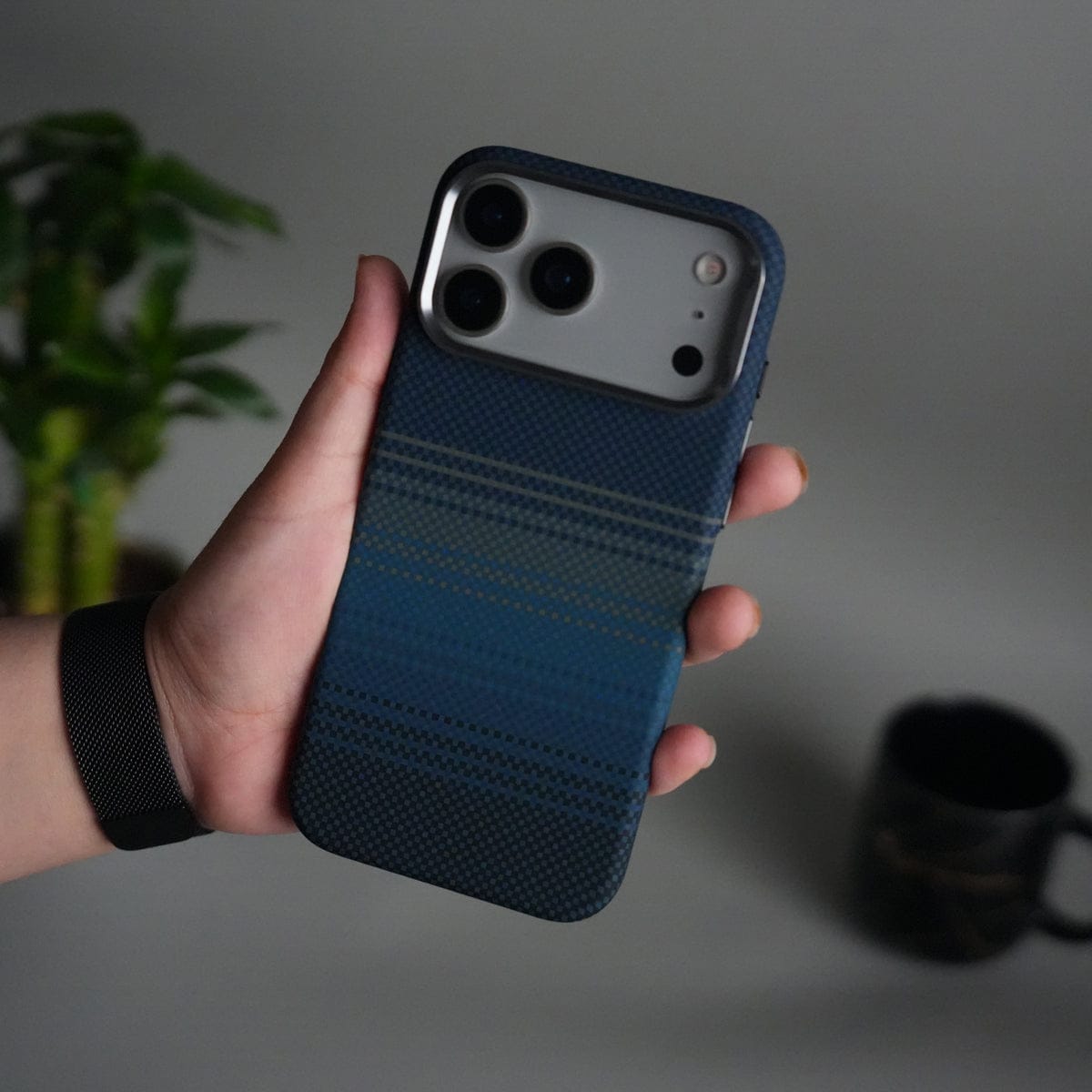 iPhone 17 Pro Carbon Fiber Texture Design Hard Pc MagSafe Case Cover BlueGreen