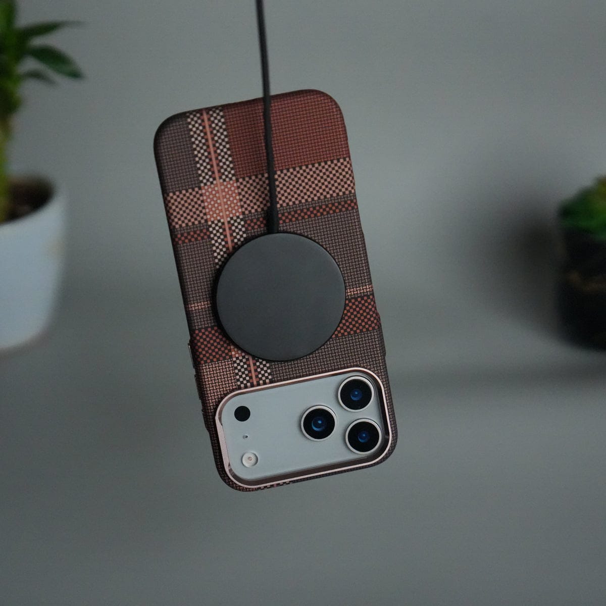 iPhone 17 Pro Max Carbon Fiber Texture Design Hard Pc MagSafe Case Cover BrownWhite