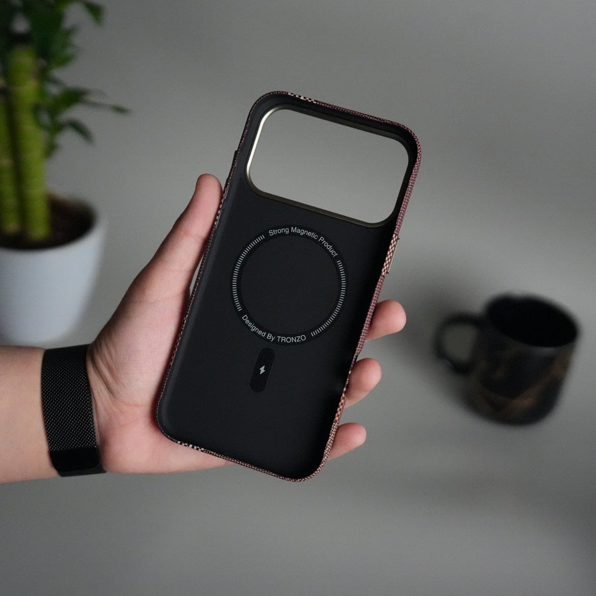 iPhone 17 Pro Carbon Fiber Texture Design Hard Pc MagSafe Case Cover WhiteLine