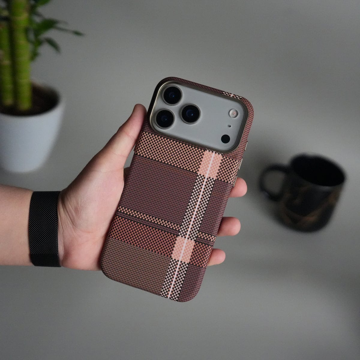 iPhone 17 Pro Carbon Fiber Texture Design Hard Pc MagSafe Case Cover WhiteLine