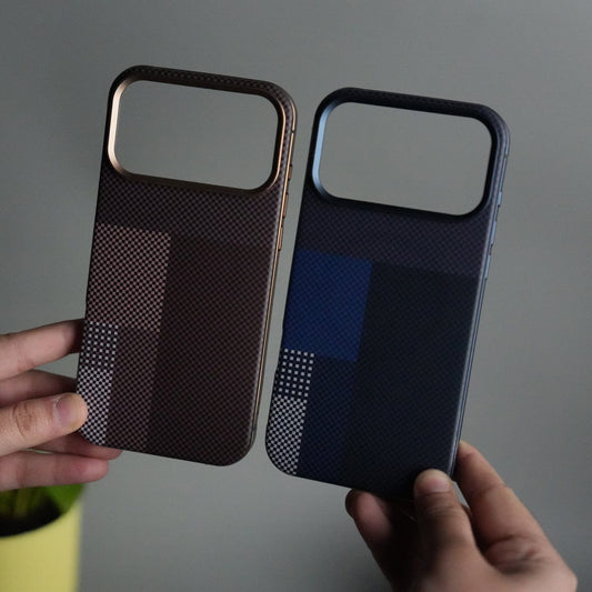 iPhone 17 Pro Carbon Fiber Texture Design Side Bumper MagSafe Case Cover