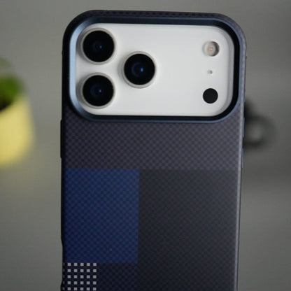 iPhone 17 Pro Carbon Fiber Texture Design Side Bumper MagSafe Case Cover