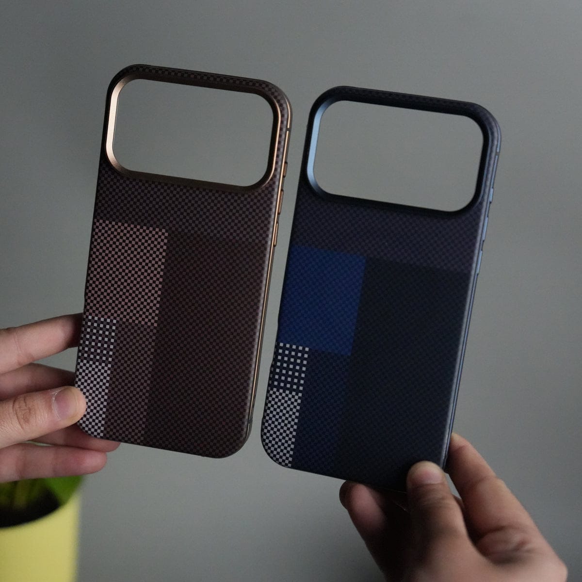 iPhone 17 Pro Carbon Fiber Texture Design Side Bumper MagSafe Case Cover