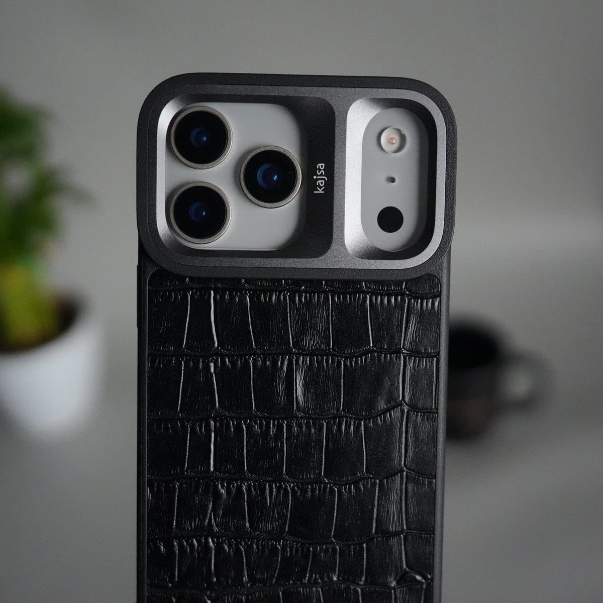 iPhone 17 Pro Crocodile Leather Pattern Case | Premium Luxury Back Cover with Metal Camera Frame