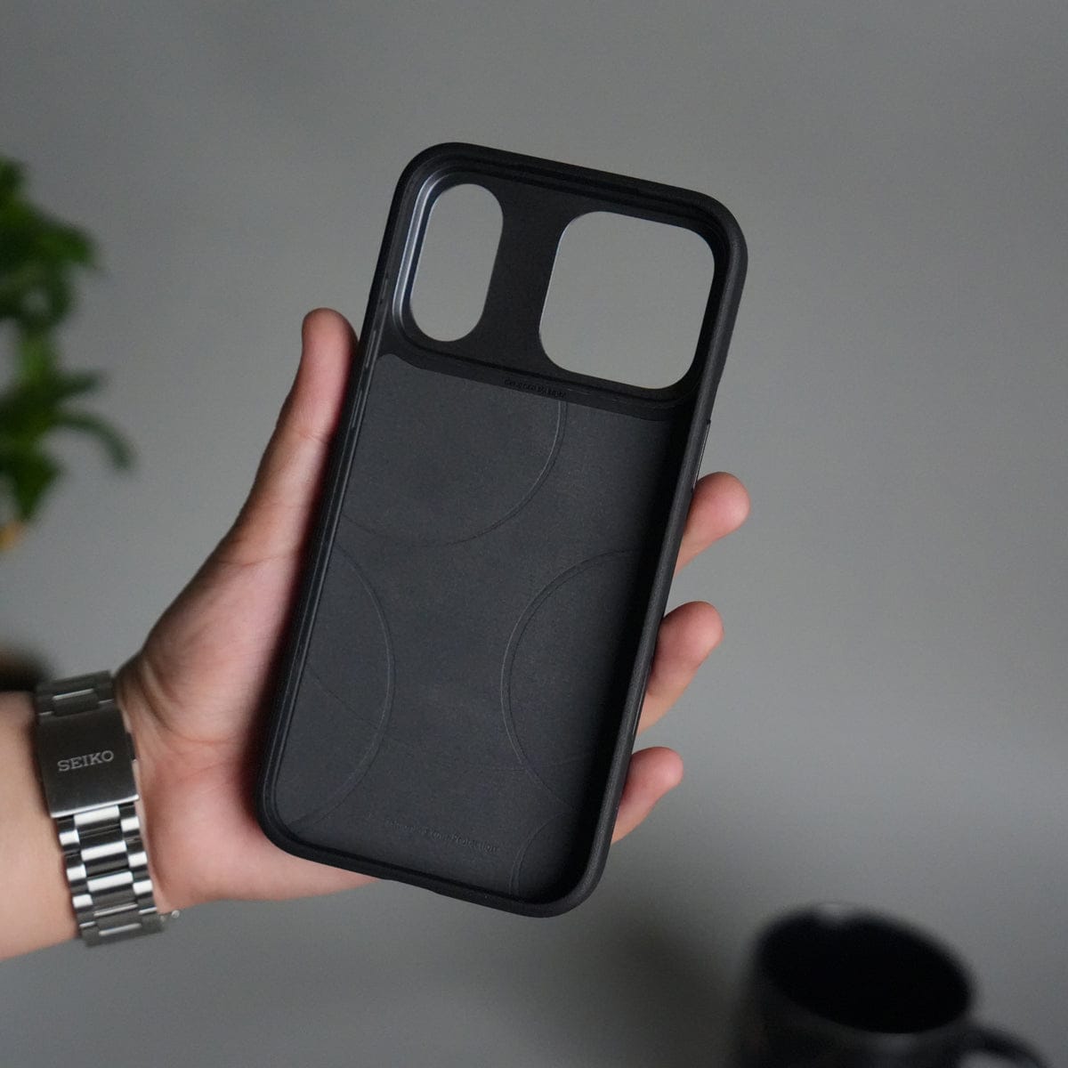 iPhone 17 Pro Crocodile Leather Pattern Case | Premium Luxury Back Cover with Metal Camera Frame