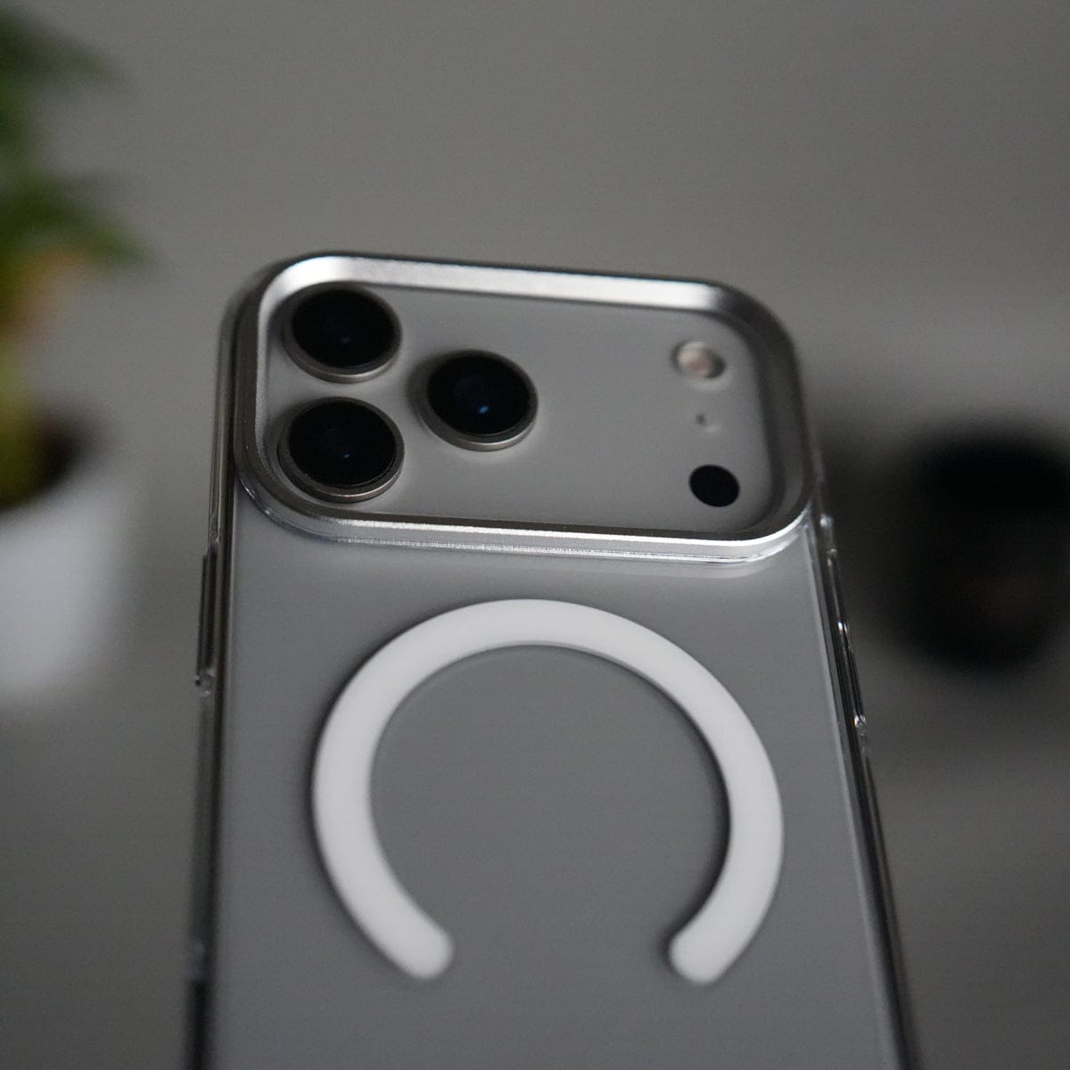 iPhone 17 Pro Hard Crystal Transparent MagSafe Case | Anti-Yellow Clear Back Cover with Metal Camera Bump