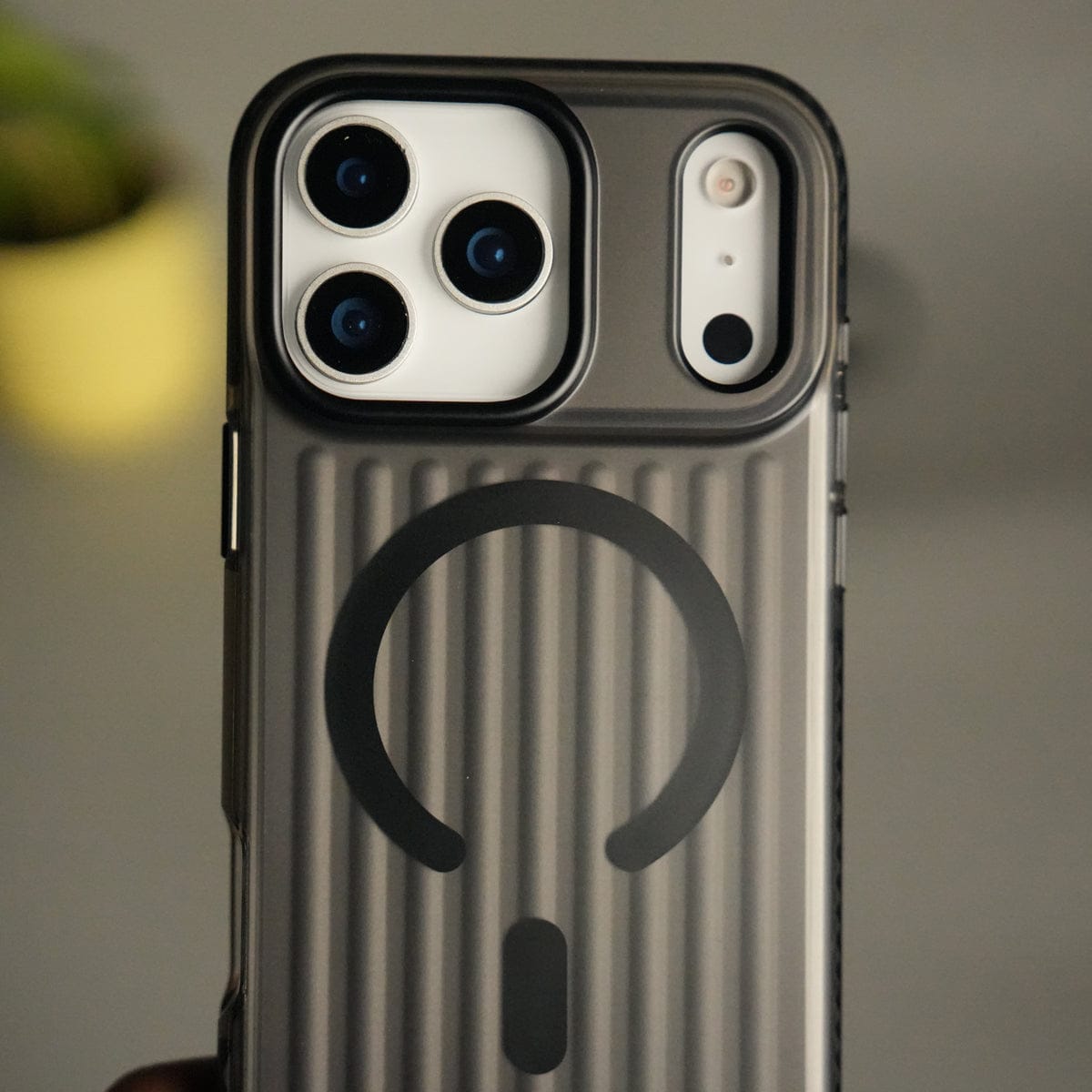 iPhone 17 Pro MagSafe Suitcase Design Case | Shiny Texture Back Cover