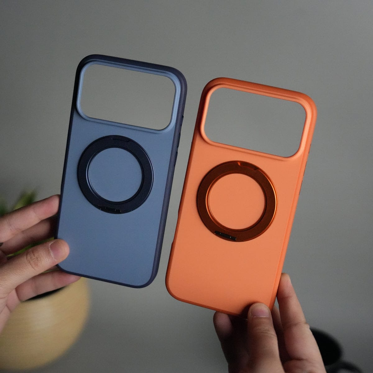 iPhone 17 Pro Matte Shockprof Case with Metal 360° Kickstand