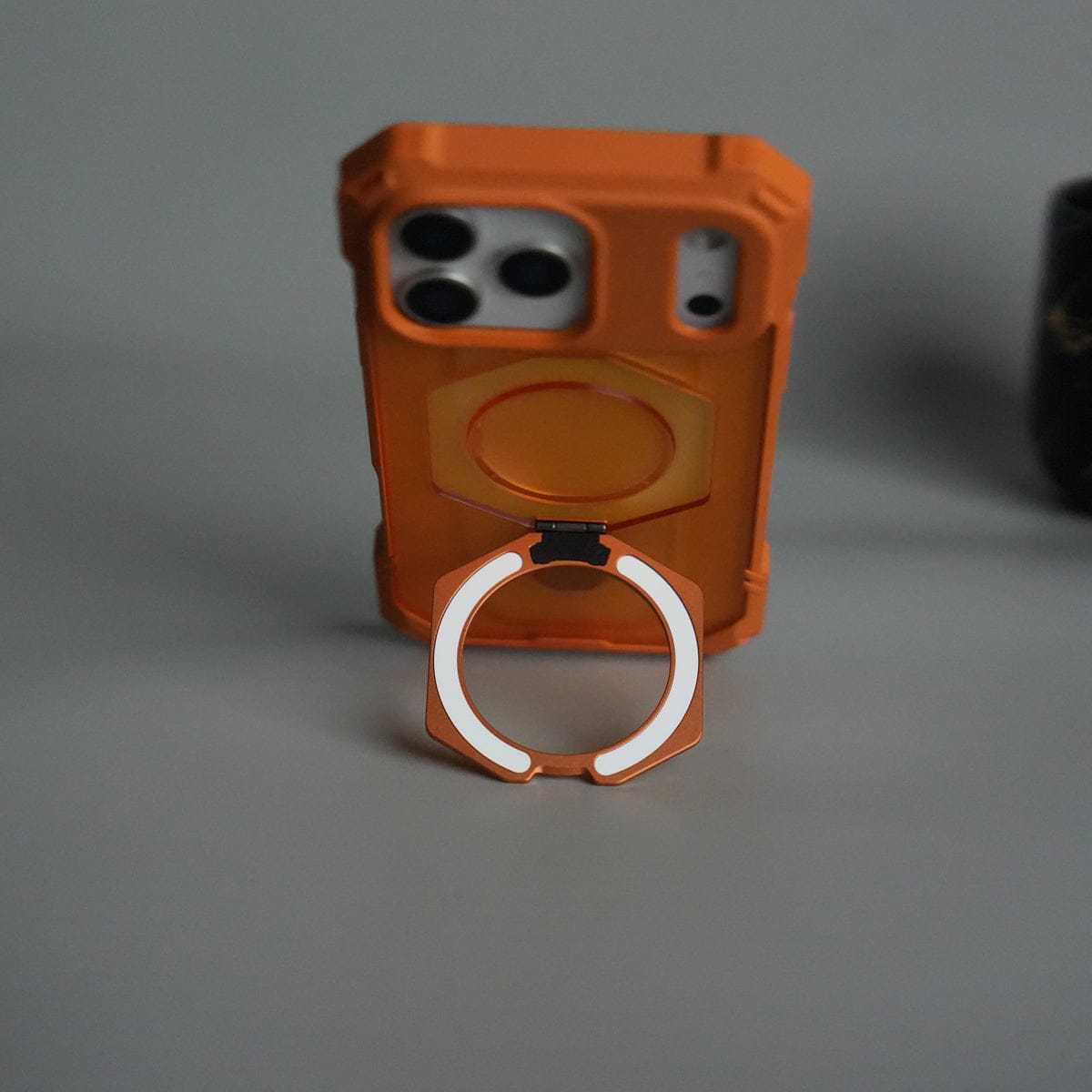 iPhone 17 Pro – Rugged Armor MagSafe Case with Metal Kickstand
