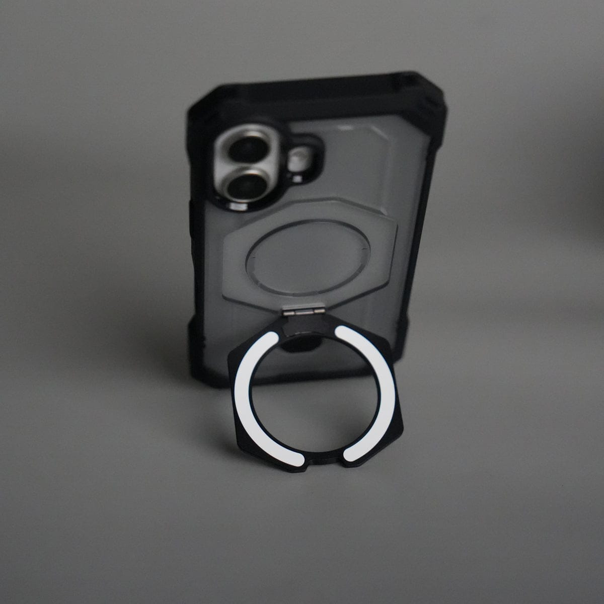 iPhone 17 – Rugged Armor MagSafe Case with Metal Kickstand