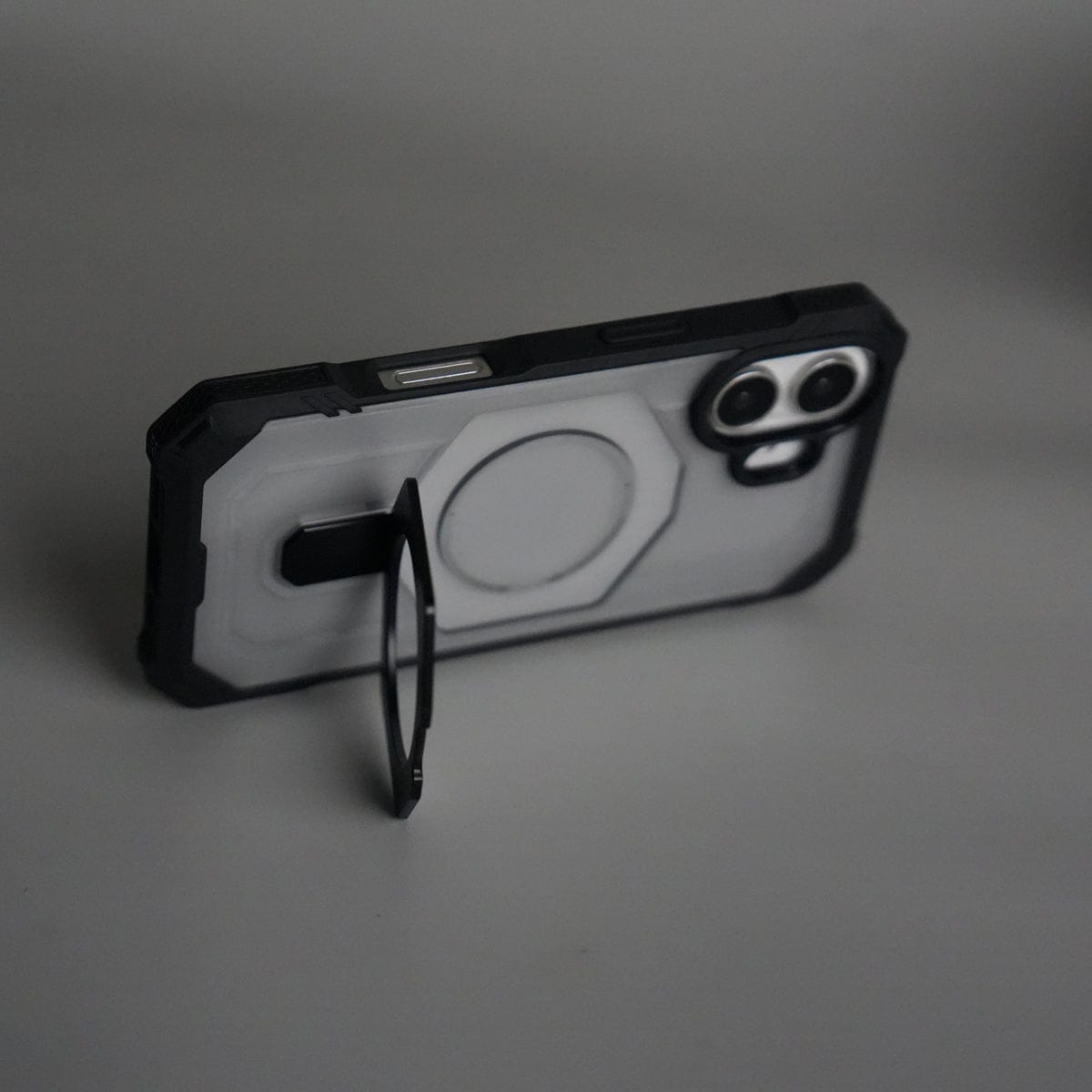 iPhone 17 – Rugged Armor MagSafe Case with Metal Kickstand