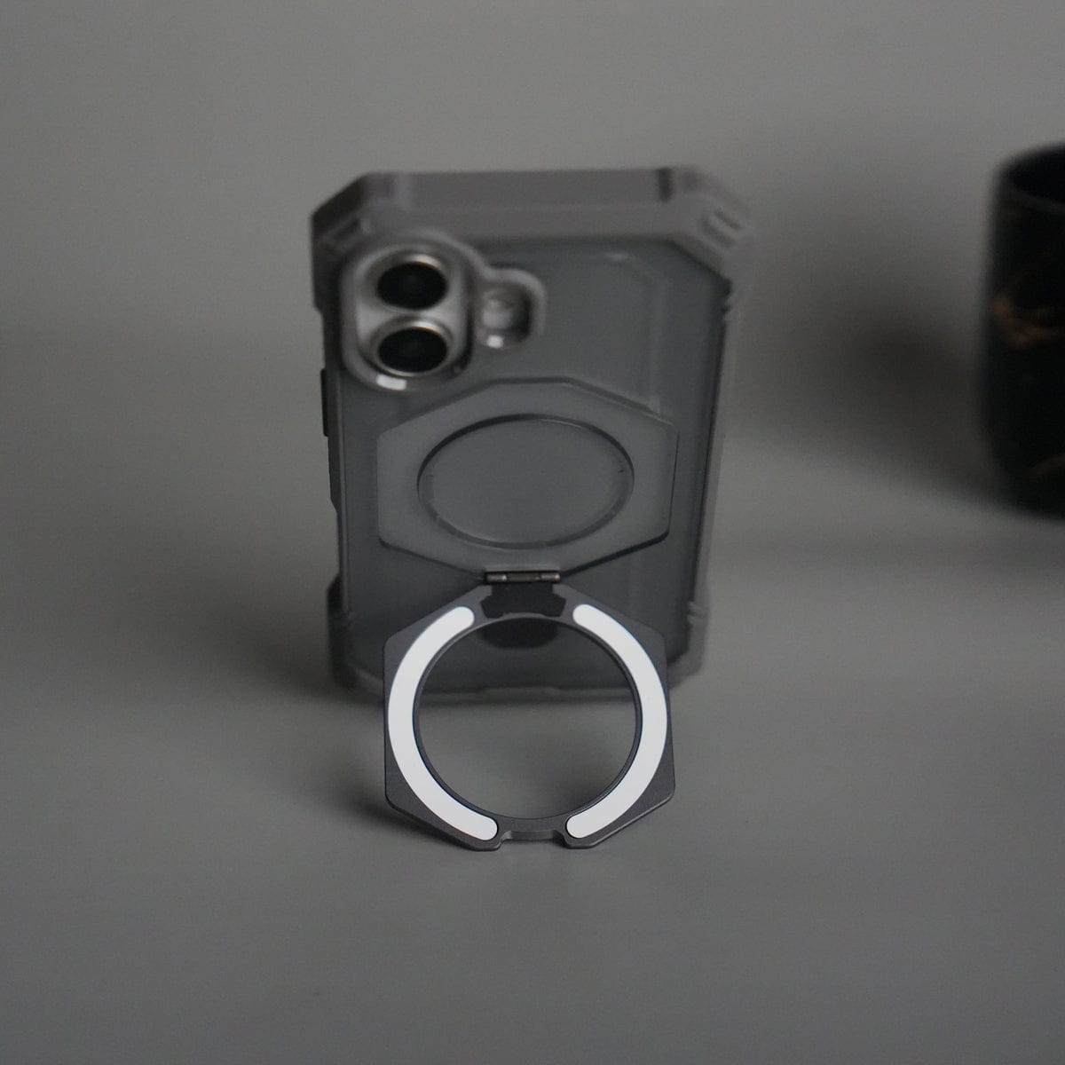 iPhone 17 – Rugged Armor MagSafe Case with Metal Kickstand