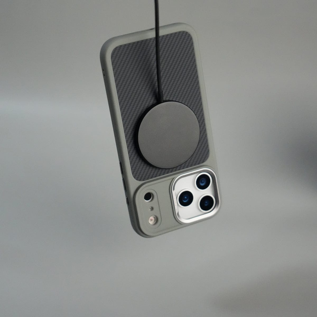 iPhone 17 Series Carbon Fiber Design MagSafe Cover