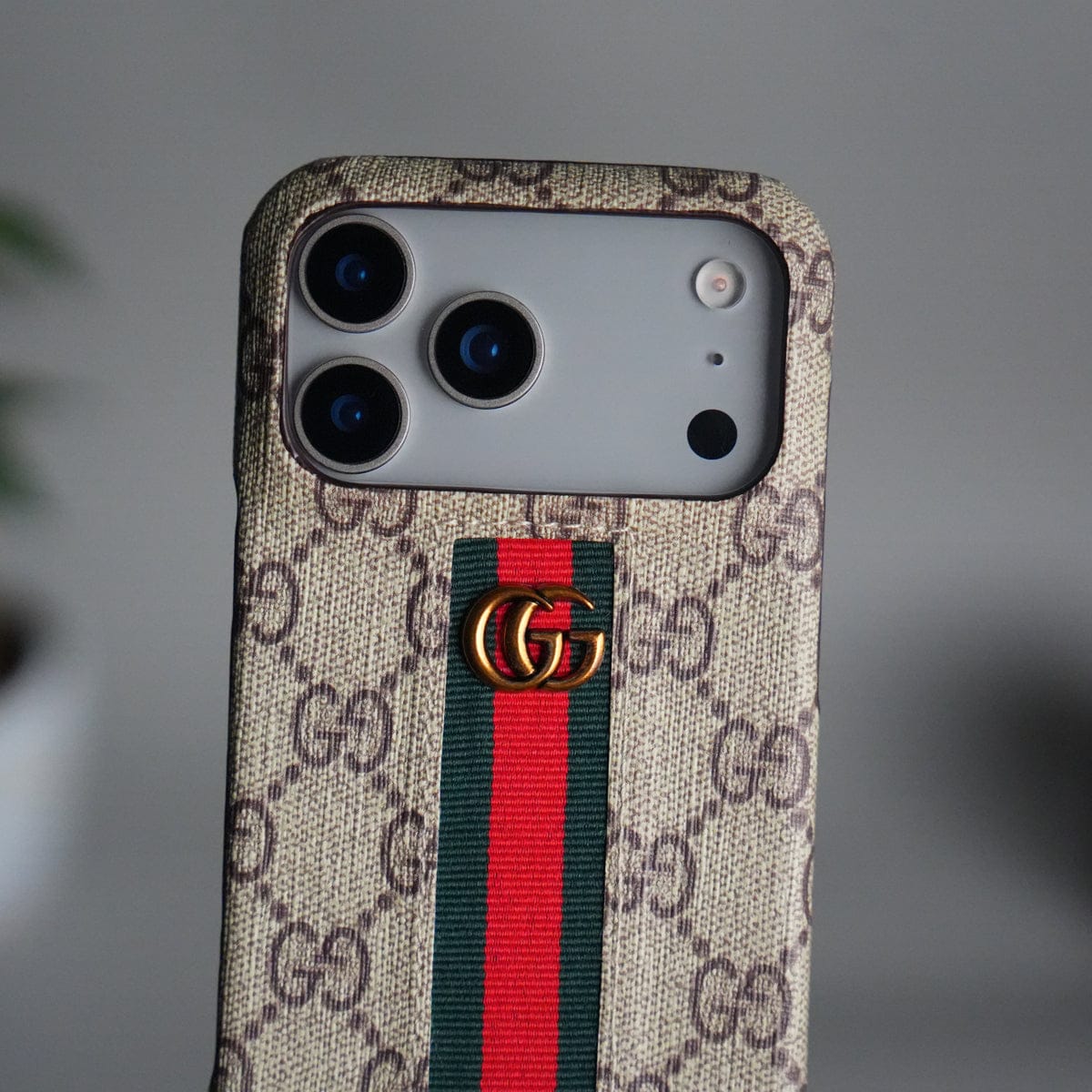 iPhone 17 Series GG Fashion Green Red Stripe Cover | BEIGE