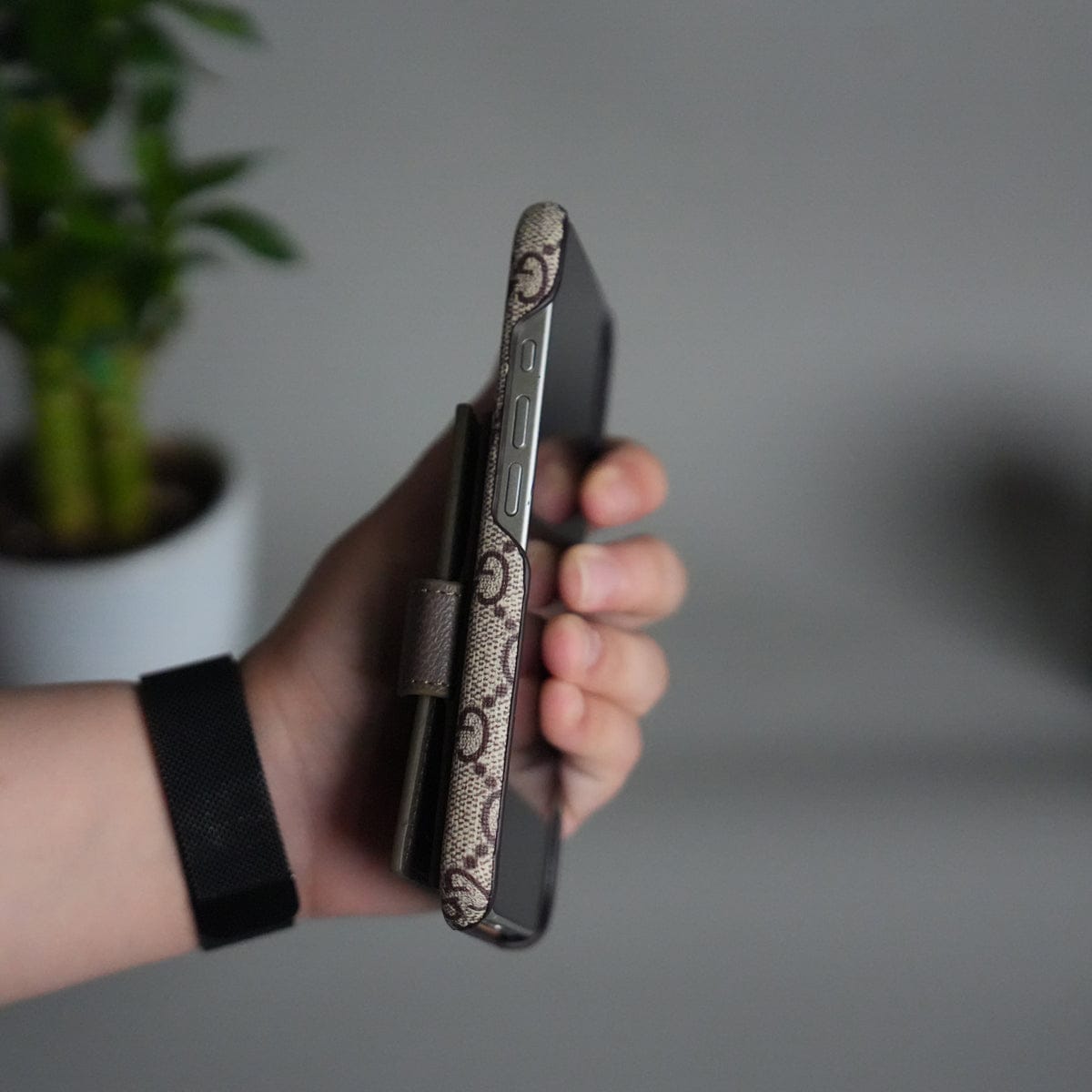 iPhone 17 Series Luxury Brand GG Wallet Case Cover