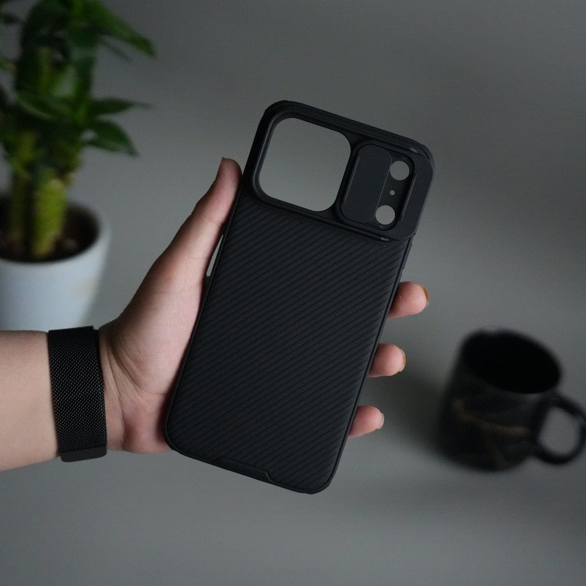 Nillkin iPhone 17 Pro Camera Shutter Case | Slim Shockproof Privacy Cover with Lens Protection